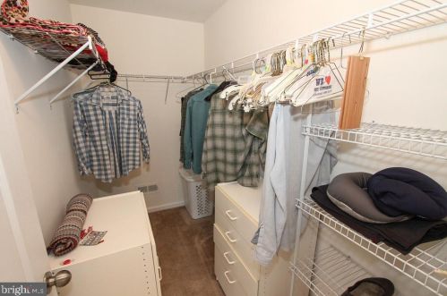 1954 Canyon Creek Rd, Gilbertsville PA  19525-7003 exterior