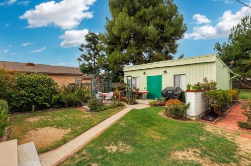 6017 Kauffman Ave, Temple City CA  91780-1742 exterior