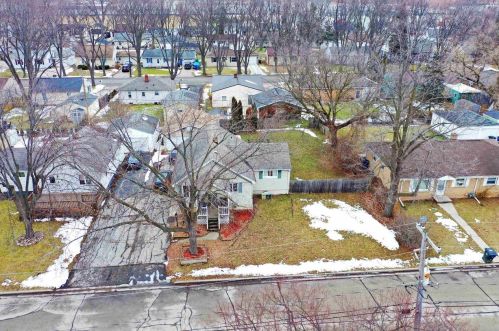 464 Morris Ave, Green Bay, WI 54304-4945
