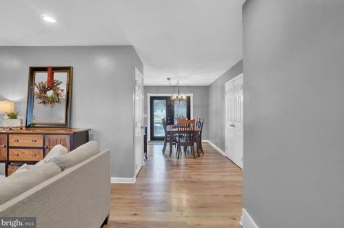 105 Curds Way, Red Lion, PA 17356-9243