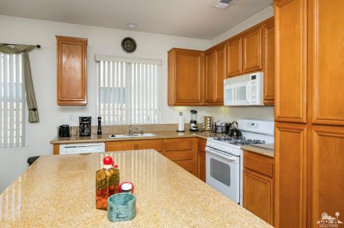82730 Matthau Dr, Indio CA  92201-8590 exterior