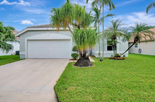 24 Lawrence Lake Dr, Boynton Beach, FL 33436-2020