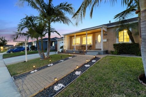 1055 131st St, Gardena, CA 90247-1810