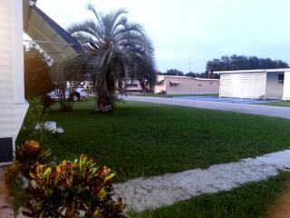 4809 Gordon St, Zephyrhills FL  33542-5580 exterior