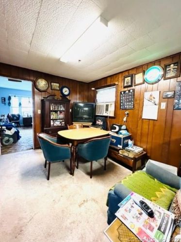 131 Cleveland Ave, Bridgeport CT 06606-5289 exterior