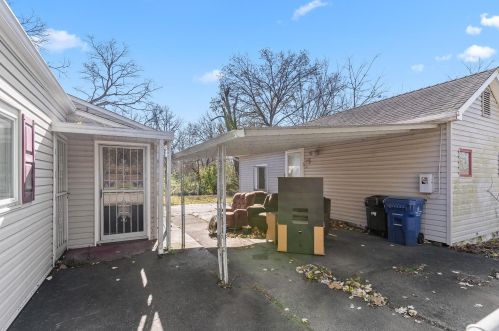 7047 Norwood Dr, Darbydale OH  43123-9643 exterior