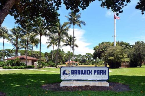 4010 10th St, Delray Beach FL  33445-1929 exterior