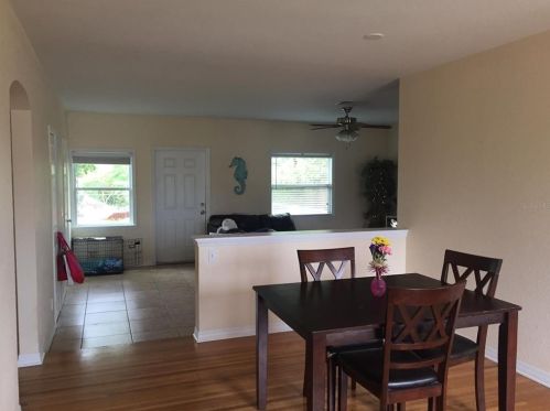 156 39th Ave, Saint Petersburg, FL 33703-5820