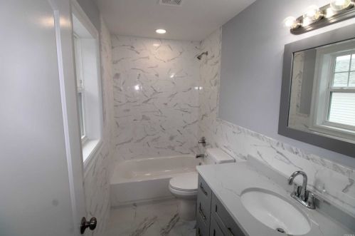 17 Pennywood Ave, Roosevelt NY  11575-1011 exterior