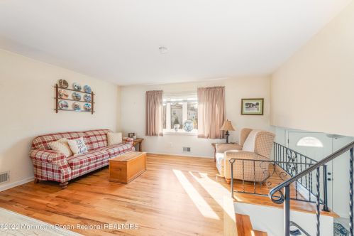 35 Rhode Is Dr, Jackson Twp NJ 08527-1453 exterior