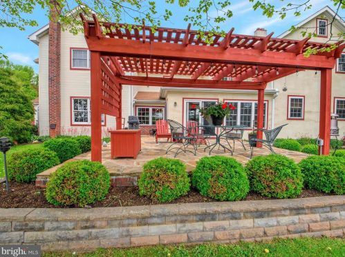 251 Bancroft Rd, Kennett Sq PA  19348-2292 exterior