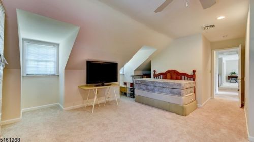 13 Buchannan Way, Flemington NJ  08822-3205 exterior