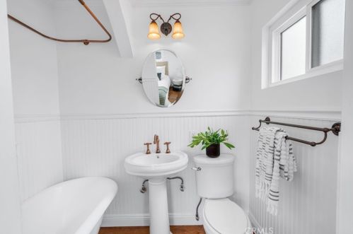 821 Woodcroft Ave, Glendora CA  91740-5447 exterior