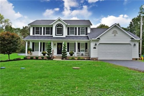 4646 Logan Way, Hubbard, OH 44425-3313
