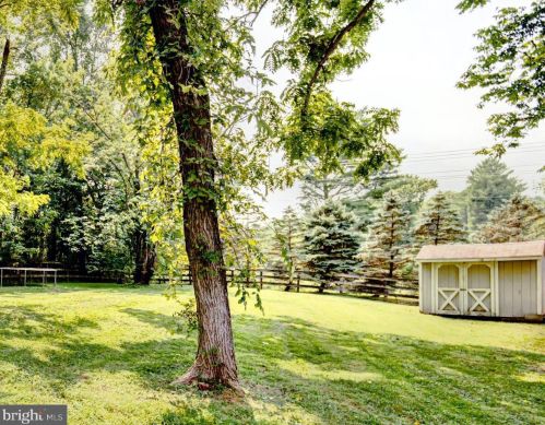 13786 Milltown Rd, Lovettsville VA  20180-3517 exterior