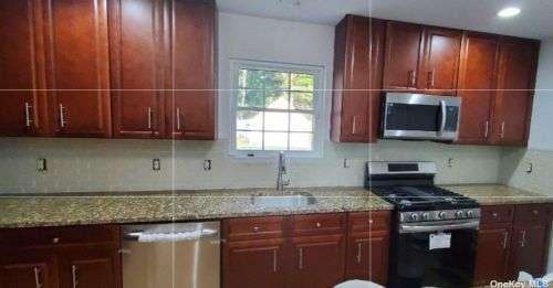 1659 Straight Path, Wheatley Heights NY  11798-1903 exterior