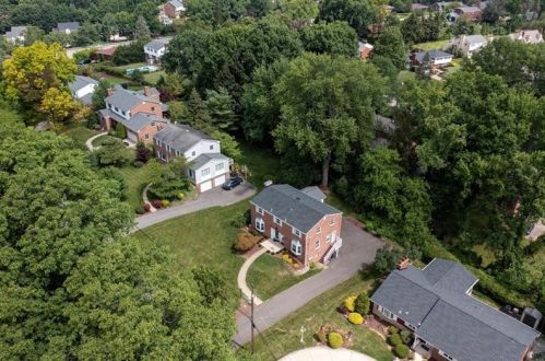 2431 Huntington Dr, Pittsburgh, PA 15241-2530