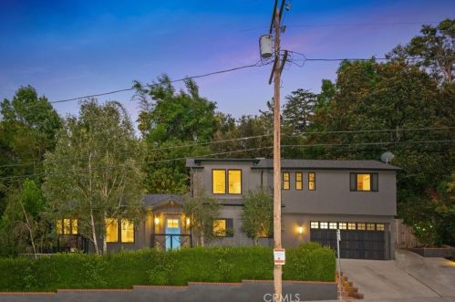 3900 Berry Dr, North Hollywood, CA 91604-3861