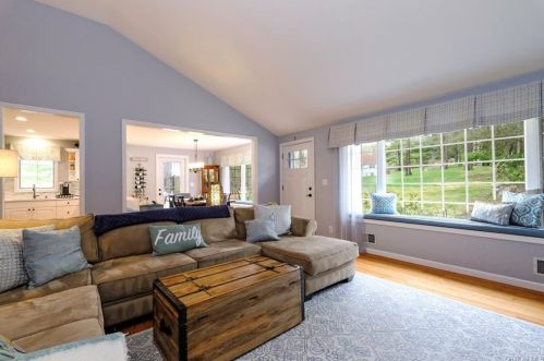 171 Whippoorwill Rd, Yorktown Hgts, NY 10598-3834