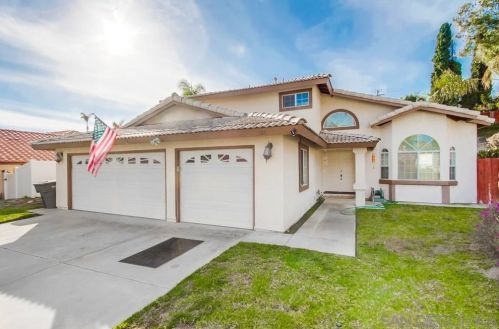 326 Carlson Ct, Vista, CA 92083-5138