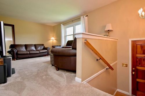 2652 Valley Trails Dr, Covington, KY 41017-1049
