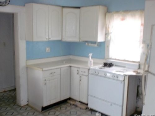 15 Evergreen Ave, United States Coast Guard Ac CT  06320-3301 exterior