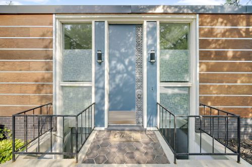 6171 Pleasant Hill Dr, West Bend, WI 53095-8106
