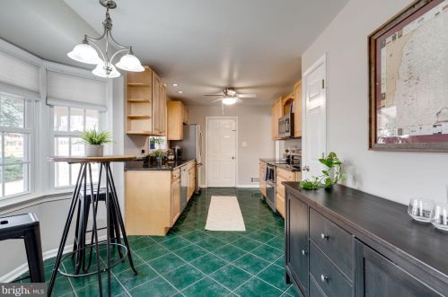 6614 Huntsman Blvd, Springfield VA 22152-2621 exterior