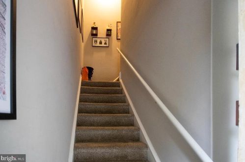 221 Kings Hwy, Camden NJ  08106-1616 exterior