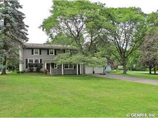 33 Laureldale Dr, Pittsford, NY 14534-3507