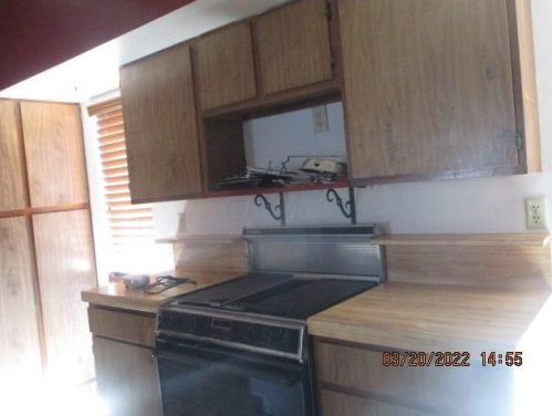 1855 Beacon St, Washington Ch OH  43160-1759 exterior
