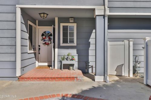 2752 Lemon Dr, Simi Valley, CA 93063-2250