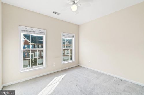 1116 Keokuk Ter, Leesburg VA 20176-6665 exterior