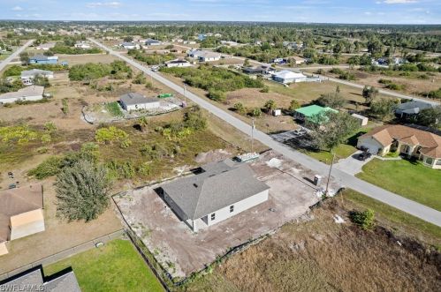 139 Pembroke St, Lehigh Acres FL 33974-0440 exterior