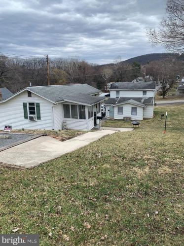 435 High St, Three Churches, WV 26757-1418