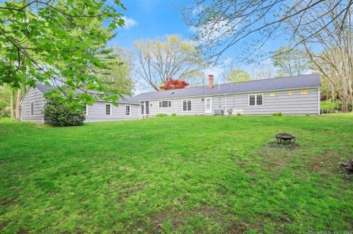 128 Garwood Rd, Bridgeport CT  06611-2220 exterior