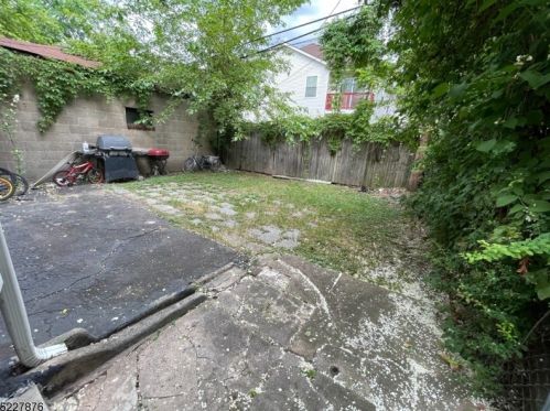 168 18th St, East Orange NJ  07018-0039 exterior