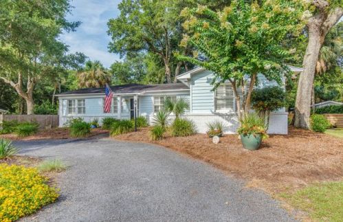 27 26th Ave, Isle Of Palms, SC 29451-2363