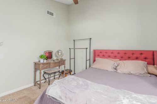 3010 Blackhawk Dr, Phoenix AZ  85050-4706 exterior