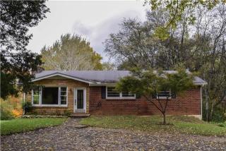 120 Lakeview Dr, Hendersonville, TN 37075-5308