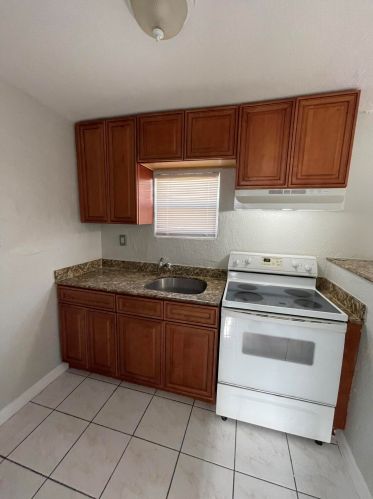 222 13th Ave, Boynton Beach FL  33435-3127 exterior