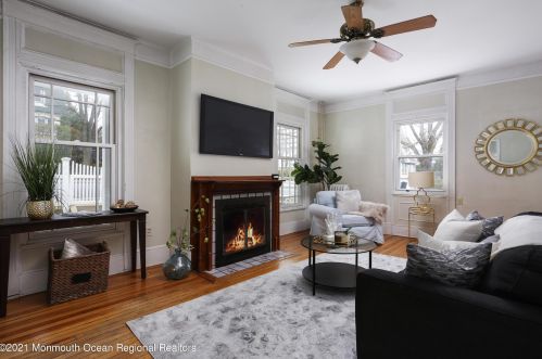 38 Mount Ave, Atlantic Highlands NJ  07716-1236 exterior