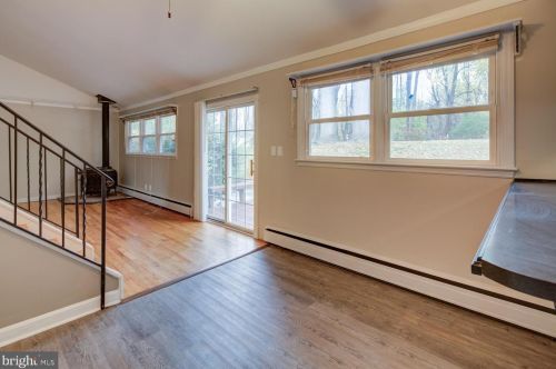 2008 Wildwood Dr, Wilmington, DE 19805-1061
