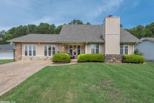 19 Hightrail Dr, North Little Rock, AR 72113-6220