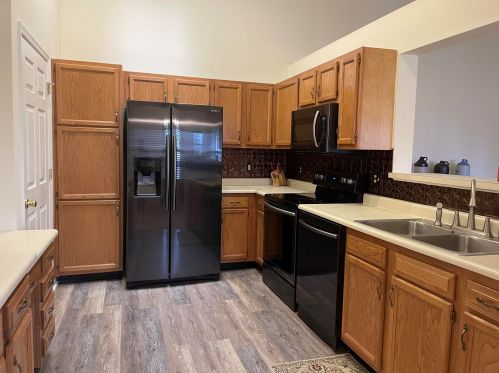 30 Parkside Dr, Florence, KY 41042-2178