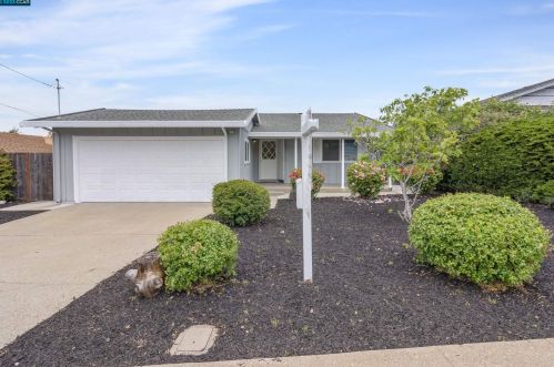 1175 Mcdonald Dr, Pinole CA  94564-2501 exterior