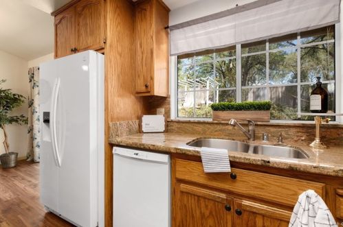 1010 Page Dr, Lakeport CA  95453-3420 exterior