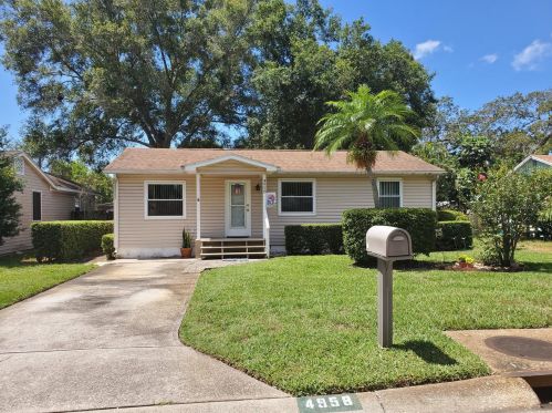 4958 44th Ave, Saint Petersburg, FL 33709-5516