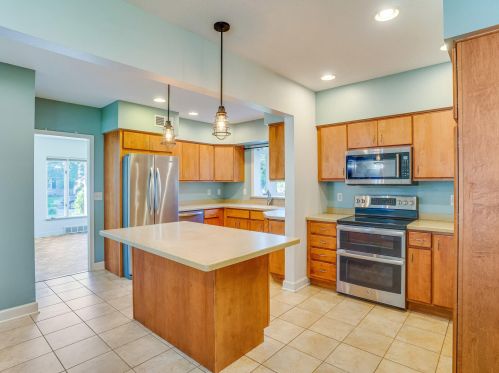 2635 Schubert Pl, La Crosse, WI 54601-3958