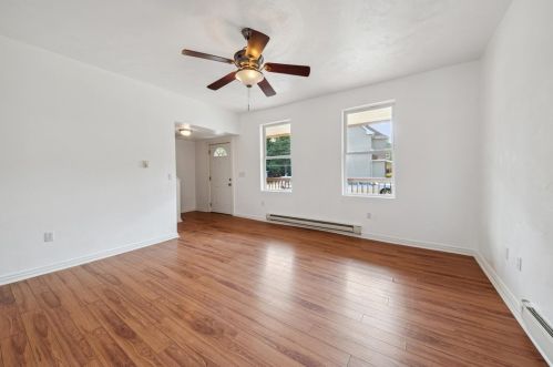 5 Stahl Sq, South Connellsville PA  15425-4007 exterior